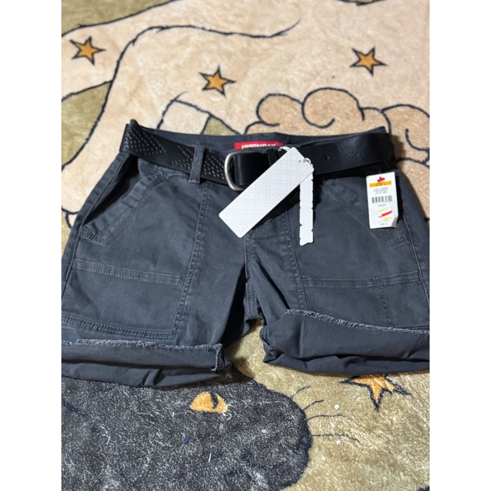 Y2k‎ Unionbay Womens Gray Belted Cuffed Utility Shorts Size 3 New With Tags